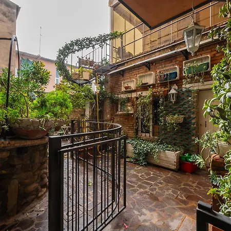 Il Campanile - Free Wifi & Private Parking *