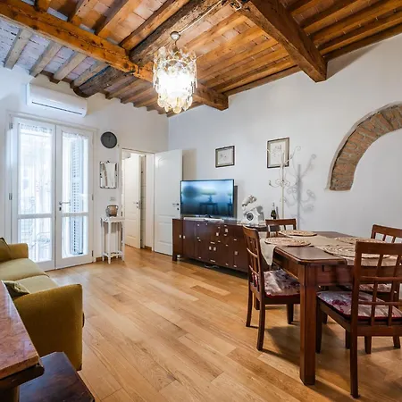 Il Campanile - Free Wifi & Private Parking 公寓